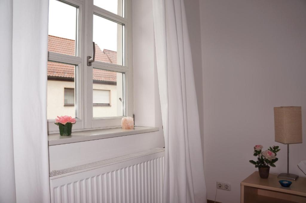 Gasthof Zur Post Neunkirchen am Brand Kültér fotó